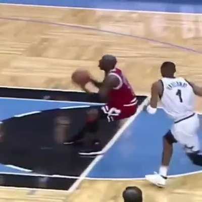 Michael Jordan&rsquo;s ball faking ability