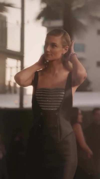 Elizabeth ready for the 2025 Academy Museum Gala at Academy Museum of Motion Pictures in Los Angeles - IG October 2025