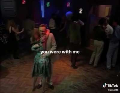 😢