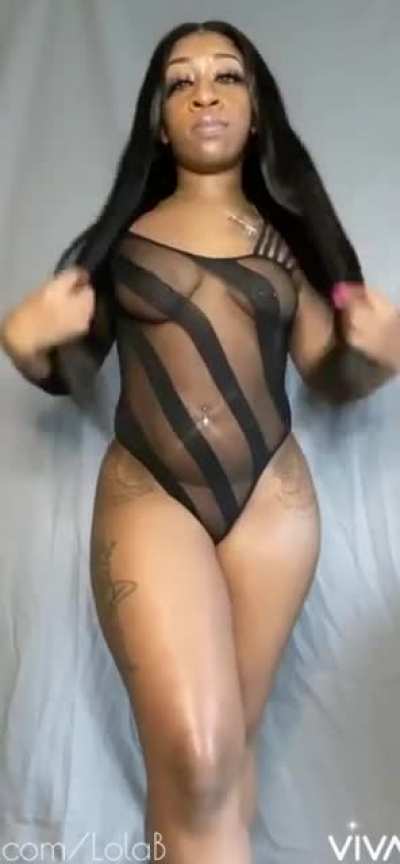 LolaB - Video #9732