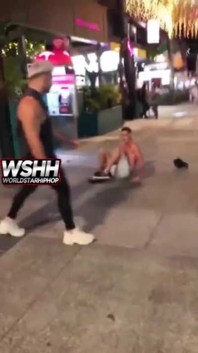 two dumb fucks start a fight with an MMA fighter and make absolute clowns of themselves LOL