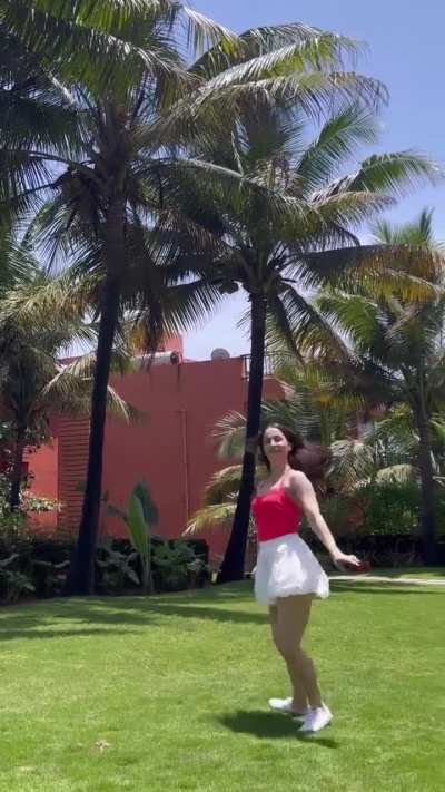 Elli Avrram