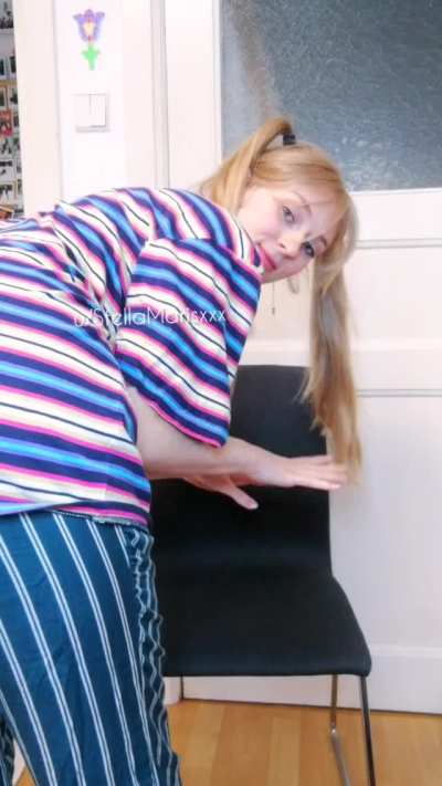 DO YOU LIKE IT ? ( her Free album In Comments )