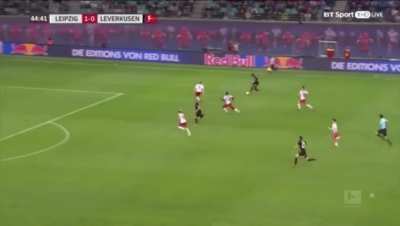 Kai Havertz does the Drogba celebration after scoring
