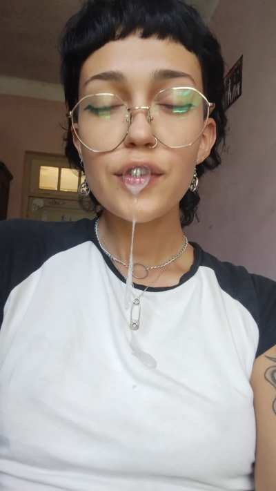 I&rsquo;m so horny rn 🤤