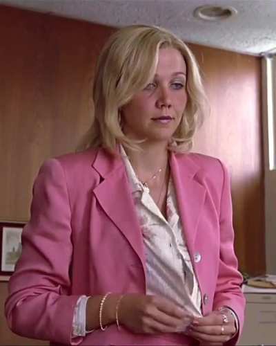 Maggie Gyllenhaal