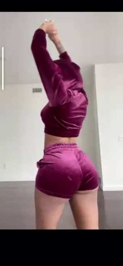︎︎