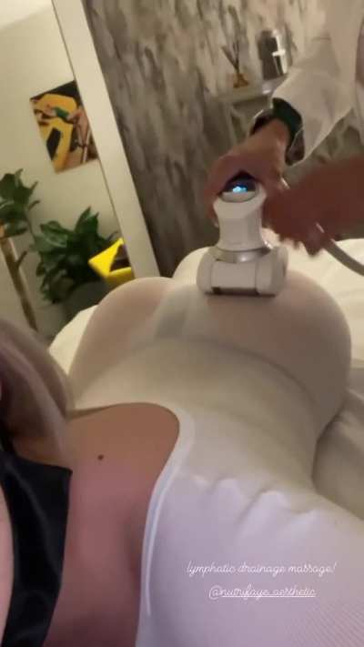 Massage cutie