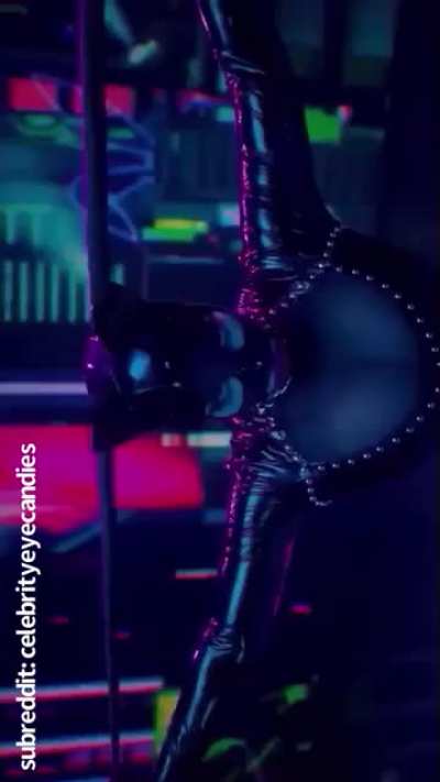 Nicki Minaj @nickiminaj Catwoman Gif 🐈&zwj;⬛