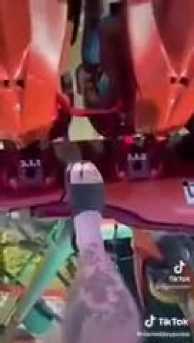 Farting on a roller coaster.../-