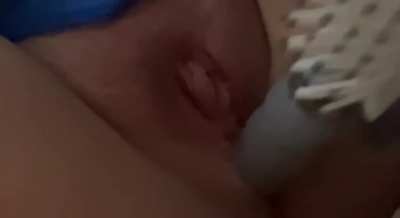 Using my hairbrush when I can&rsquo;t have daddy&rsquo;s thingy in me