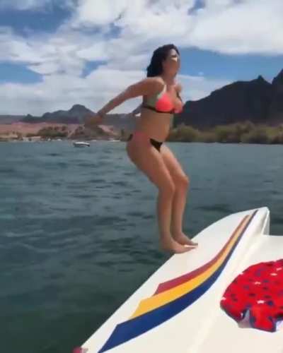 The way she falls with her hands up