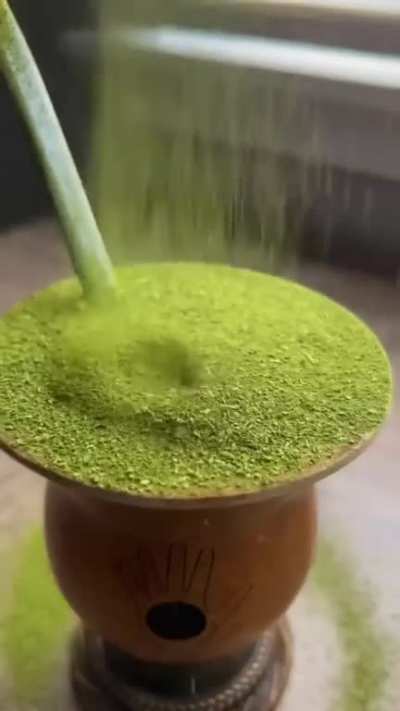 brazucas hdps, tan dificil es tomar el mate como personas normales? que es esta mierda?