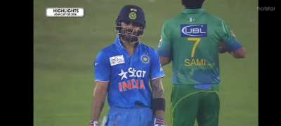 Smiling Fakoff > Aggresive Ben Stokes.