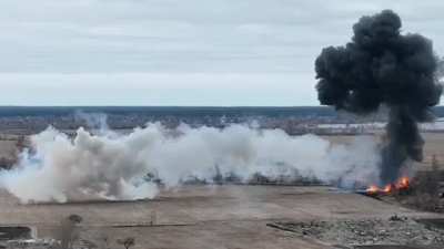 Russian military Mi24 "aligator" take down to the graund . KRASIVOE