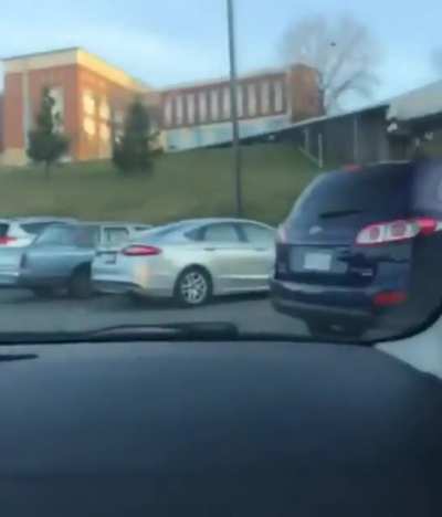 mAn AtTemPtInG tO gEt PaRkInG sPoT gEt BeAteN bY fIsT