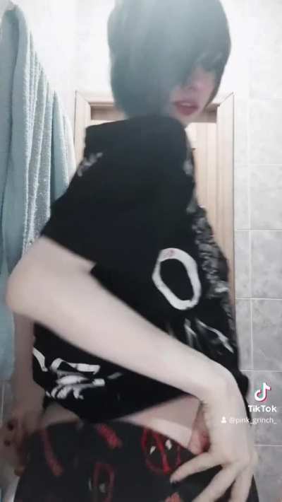 Striptease from your emo girlfriend :3