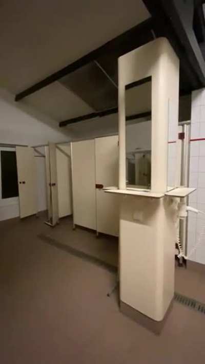 Went to the camping I used to go to as a kid after 15 years. There is a radiostation playing 24/7 in the bathrooms and it&rsquo;s the most liminal experience I&rsquo;ve ever had.