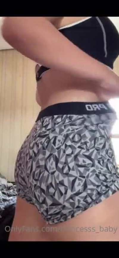 😻