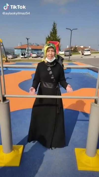Bizi &ccedil;ekemeyen besmele &ccedil;eksin belki imana gelir