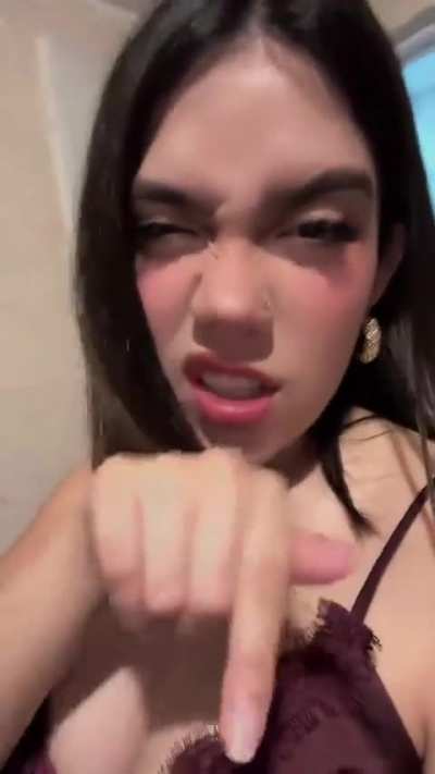 Imag&iacute;nate, esa carita drenando todas tus bolas 🤤😋