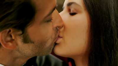 Katrina Kaif Kissing Scene in 4K