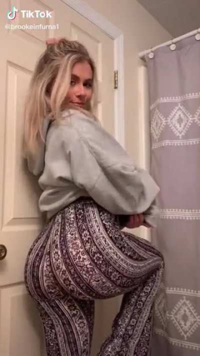 Those Pants. 😩🥵