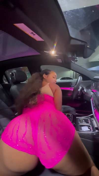 Shaking that big fat ass