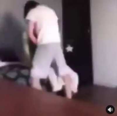😐