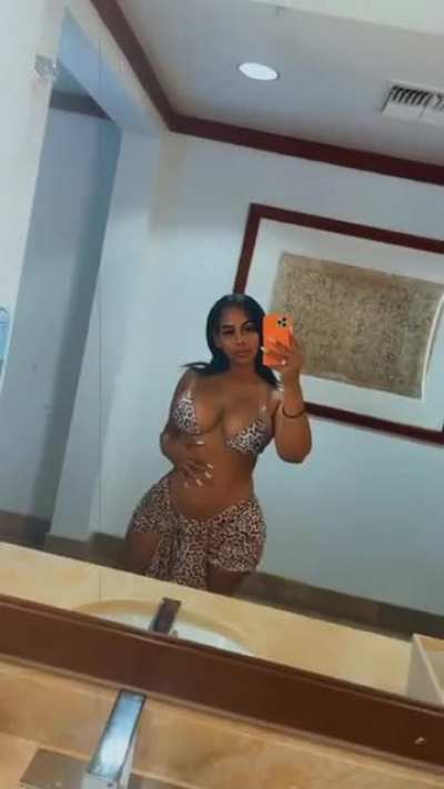 [Story] 10-11-21 🤤🤤