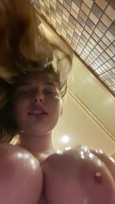 POV: I&rsquo;m on top of you 💋