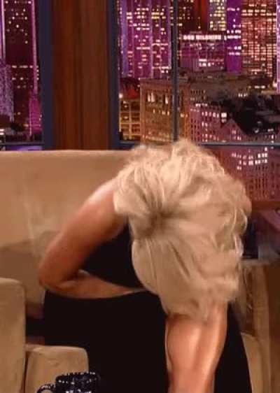 Jessica Simpson showing off