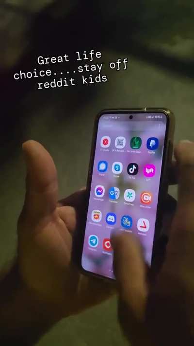 Devon getting rid of his Reddit addiction 