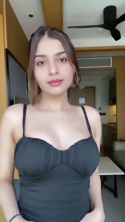 Ehoji GF nu chode din raat .. patlo jihi nu.. njara dau poora .. face hi bhla sexy sali da