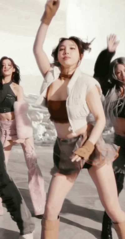 Nayeon n*p slip