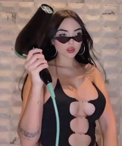 Nyvi Estephan
