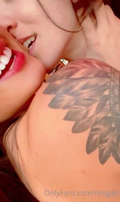 Letsgab Lesbian kissing compliation