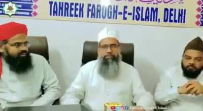 [Swati Goel Sharma] The 'sar tan se juda' brigade is making lists of gustakhis "Look at this full list of gustakhis,..Colonel RSN Singh..We want all of them behind bars. Either they will be jailed or we will not be alive"