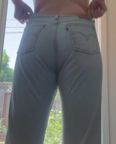 It&rsquo;s always a struggle getting my jeans on