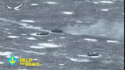 Ukrainian FPV drones destroy 2 russain T-72B tanks