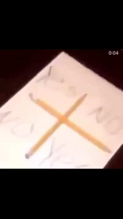 Charlie Charlie seem sus