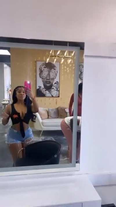 🍑🤳🏽