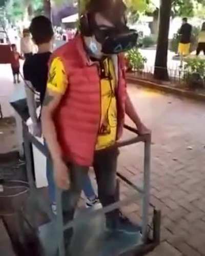 ᅠᅠ