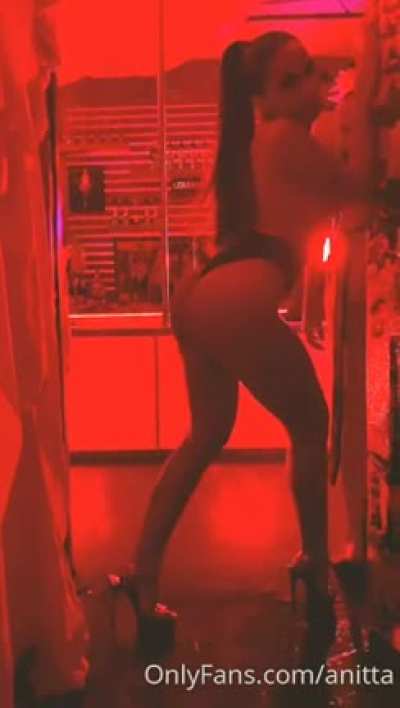 Anitta - OF