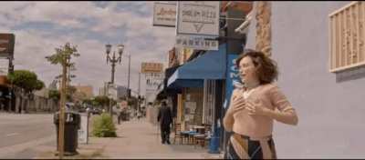 Milana Vayntrub
