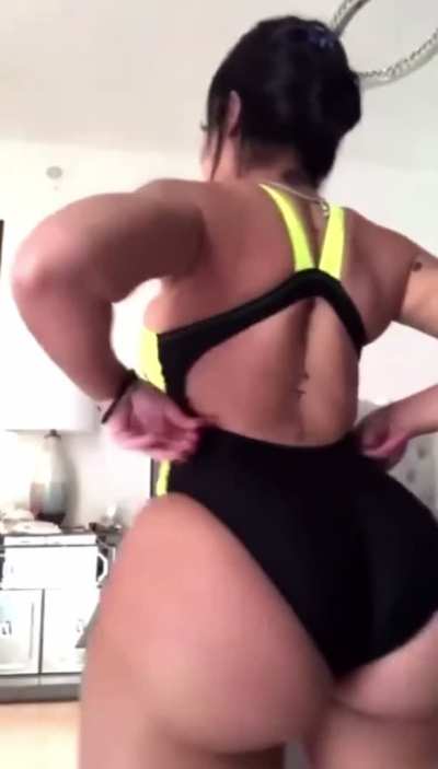 Latina Mami 🔥