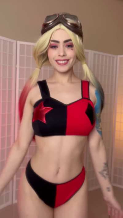 Harley Quinn by Waifu Korra