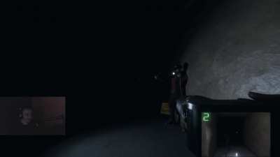 [Phasmaphobia] "HE'S IN THERE!"