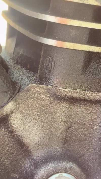 Just bought this 2003 and it&rsquo;s seems like oil is bubbling out