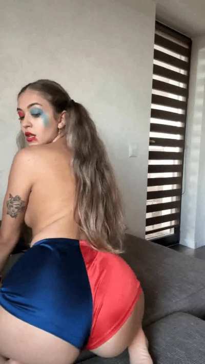 Harley quinn or fuckdoll?